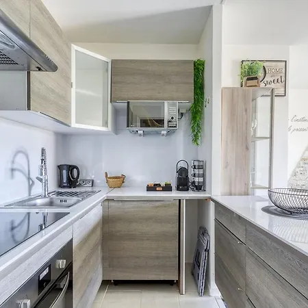 Апартаменты Leclat Verdoyant De - Jardin